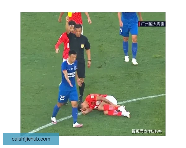 佩德罗铲倒迪马尔科引发场上拉齐奥与对手球员冲突升级